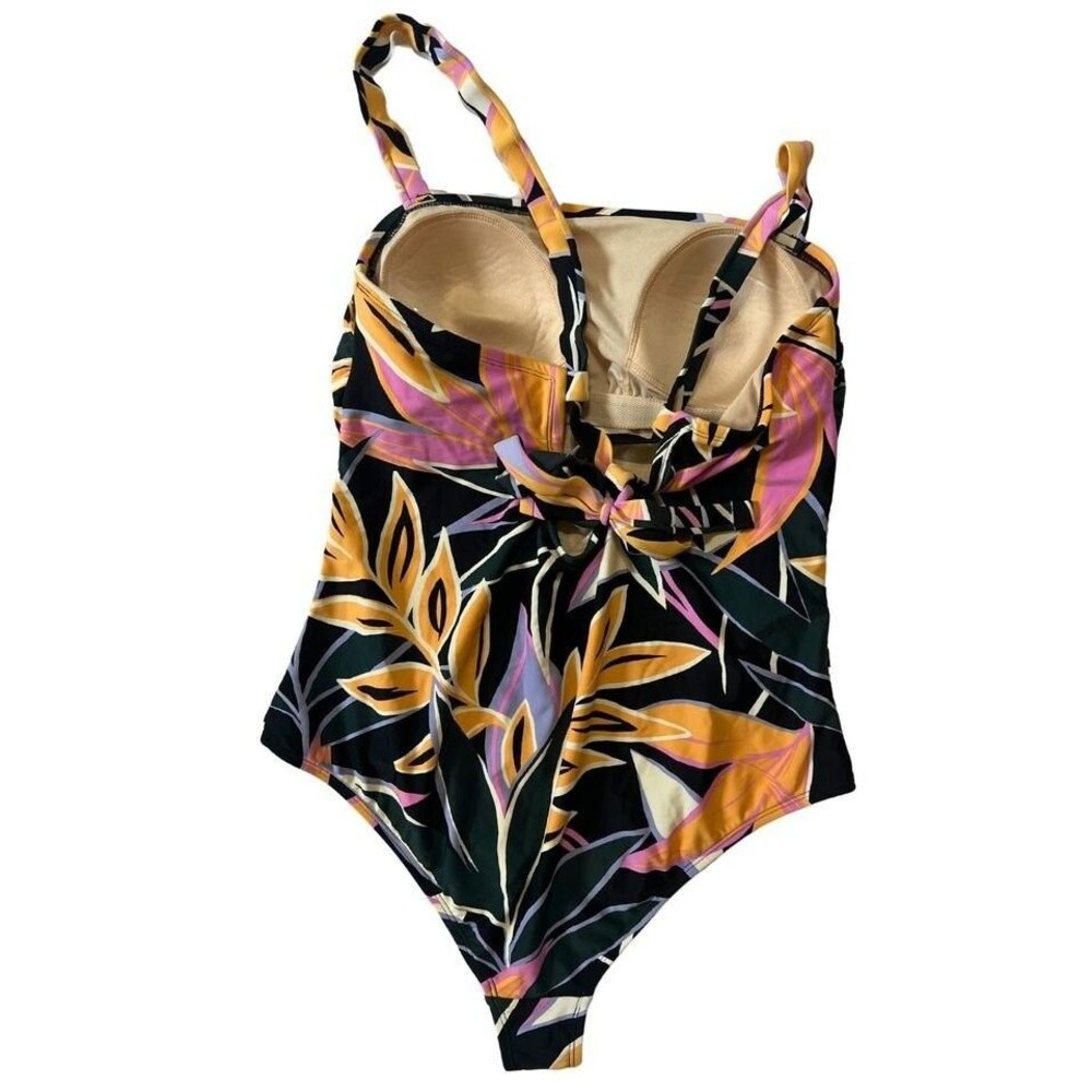 18W Swimsuit - Picture 2 of 4